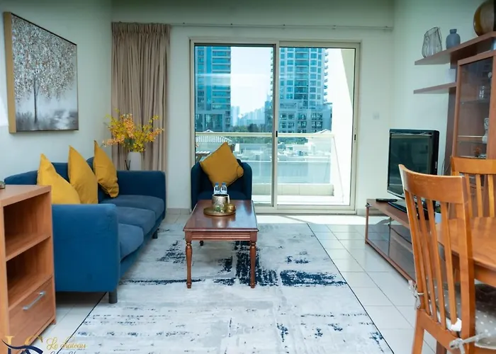 Bright & Spacious 2 Bed In The Greens, Dubai