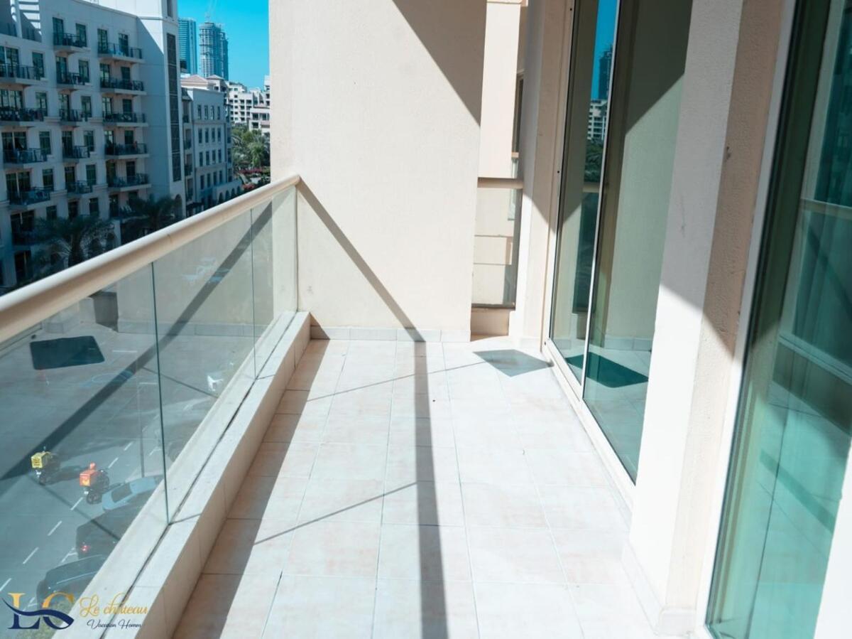 Bright & Spacious 2 Bed In The Greens, Apartment