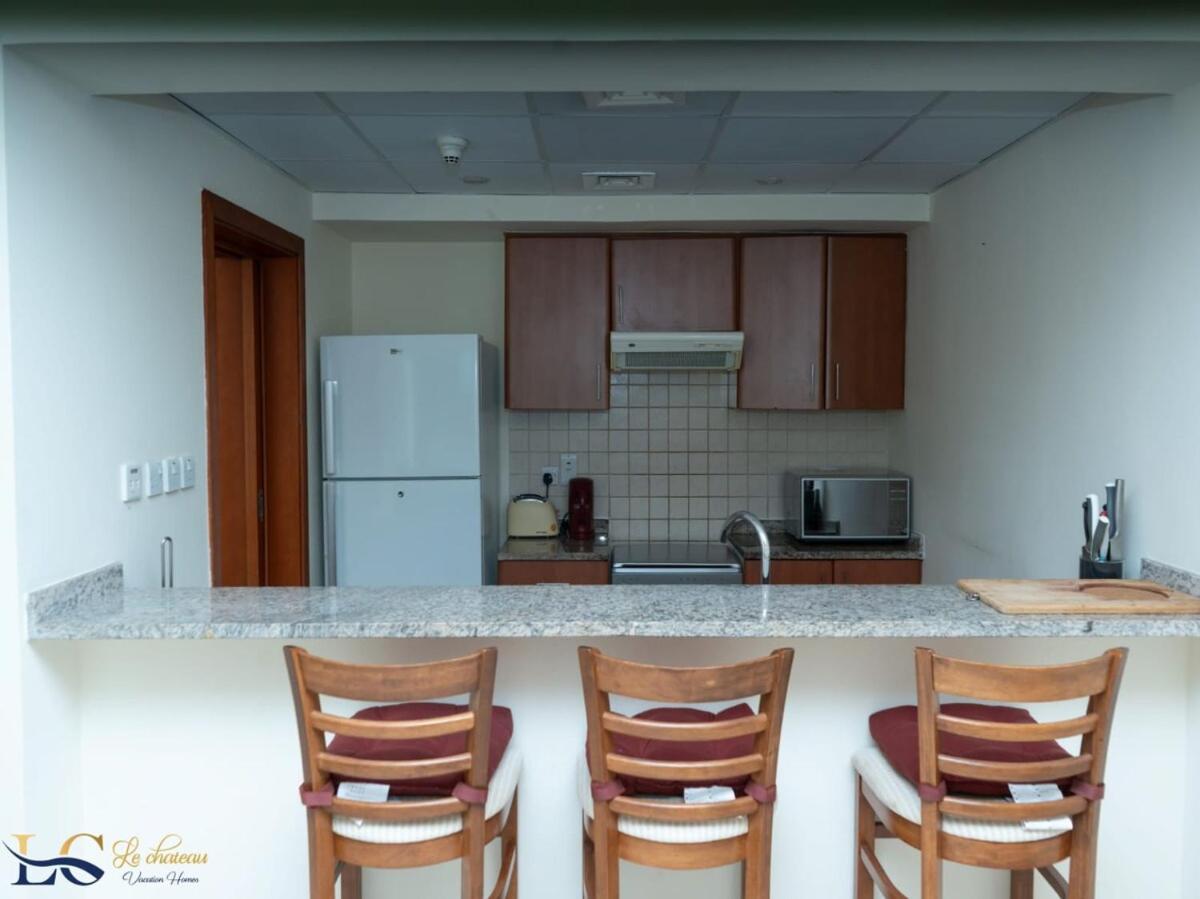 Apartment Bright & Spacious 2 Bed In The Greens, *