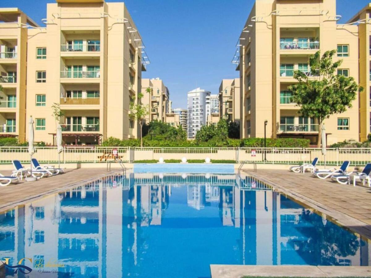 Bright & Spacious 2 Bed In The Greens, Dubai