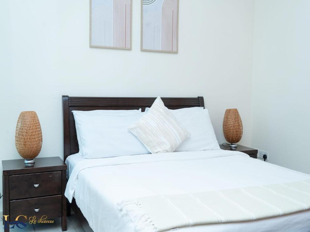 Apartment Bright & Spacious 2 Bed In The Greens,